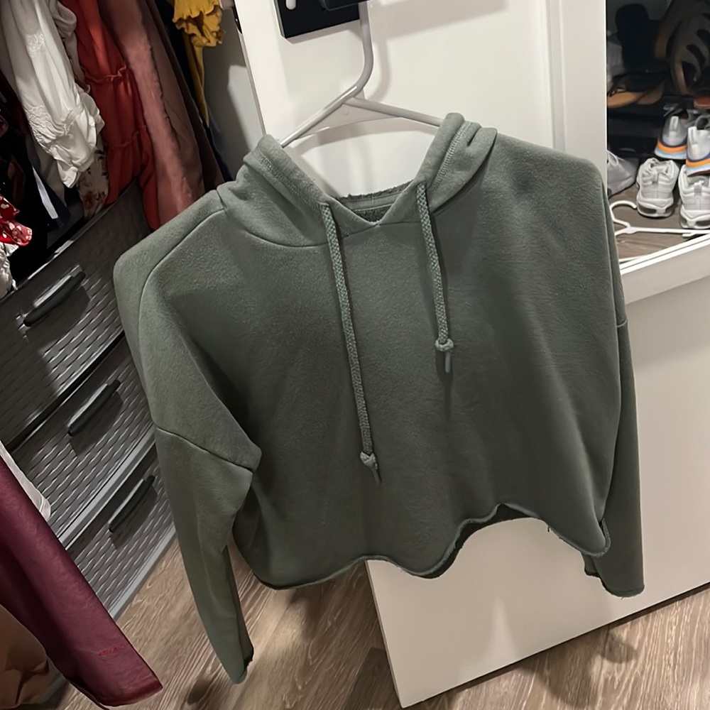 Cropped aerie hoodie